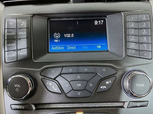 Used 2018 Ford Fusion SE FWD image 19