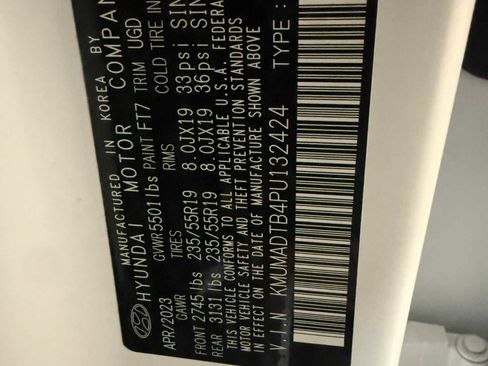 Used 2023 Genesis GV70 2.5T w/ Advanced Package image 40