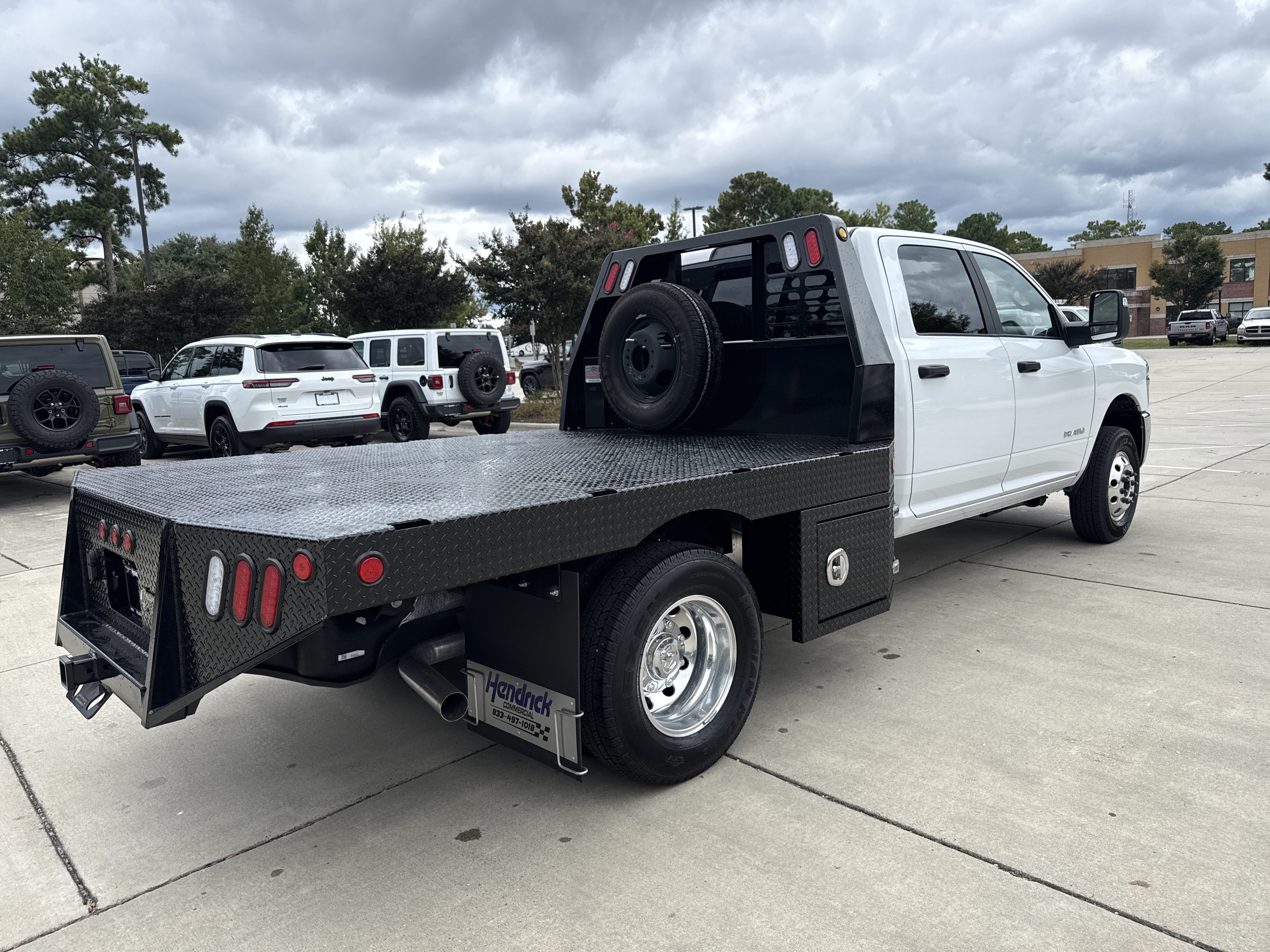 Used 2025 RAM 3500 Big Horn AWD/4WD image 9