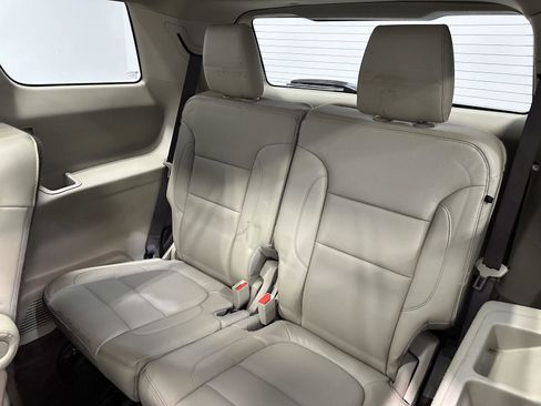 Used 2017 GMC Acadia Denali w/ Technology Package image 29