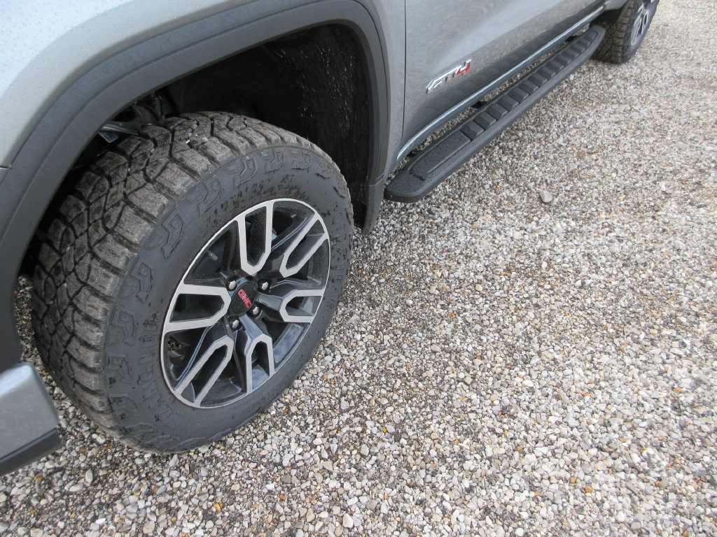 New 2026 GMC Sierra 1500 AT4 w/ AT4 Premium Package AWD/4WD image 12