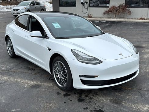 Used 2019 Tesla Model 3 Long Range image 2