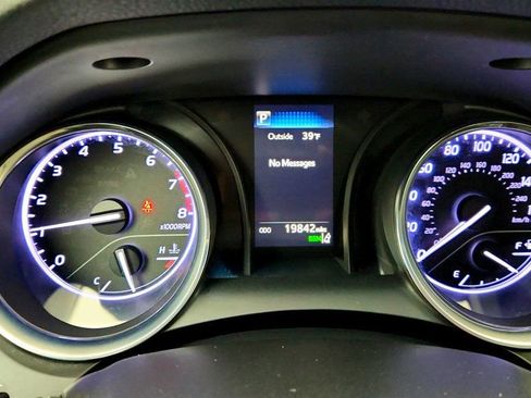 Used 2018 Toyota Camry SE w/ Convenience Package image 14