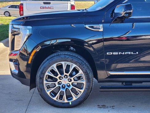 New 2026 GMC Yukon Denali w/ Denali Reserve Package RWD image 6