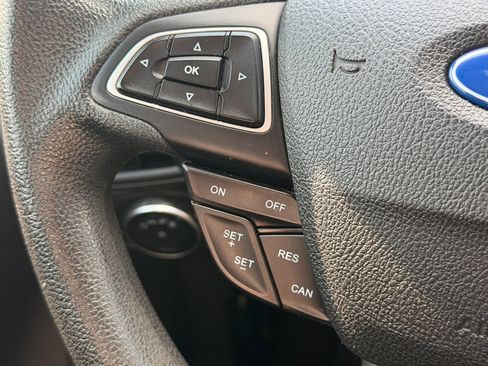 Used 2015 Ford Focus SE FWD image 36