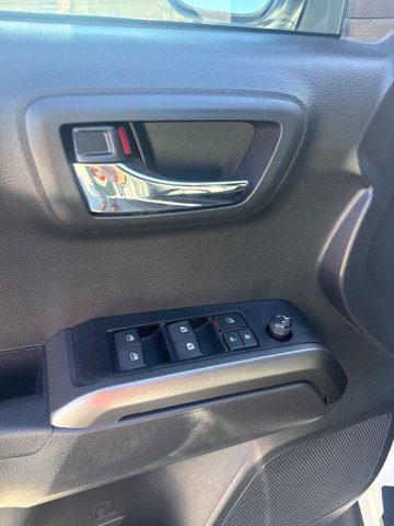 Used 2023 Toyota Tacoma TRD Sport w/ Technology Package AWD/4WD image 14
