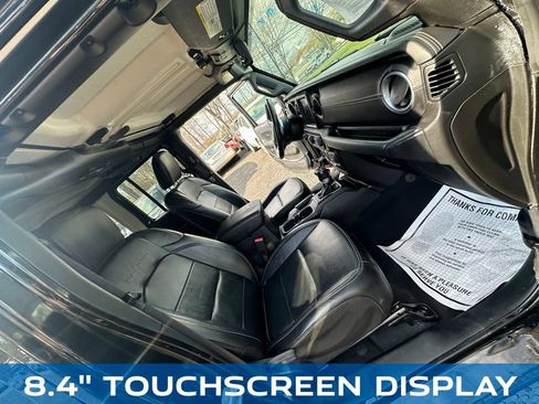 Used 2018 Jeep Wrangler Unlimited Sahara w/ Dual Top Group AWD/4WD image 27