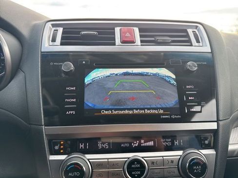 Used 2017 Subaru Outback 2.5i Premium image 14