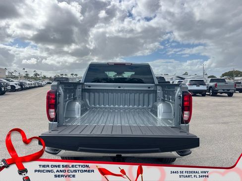 New 2026 GMC Sierra 1500 SLE image 11