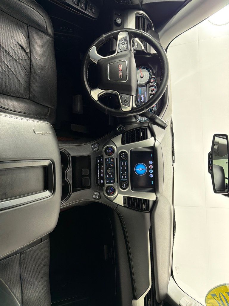 Used 2018 GMC Yukon XL SLT RWD image 25
