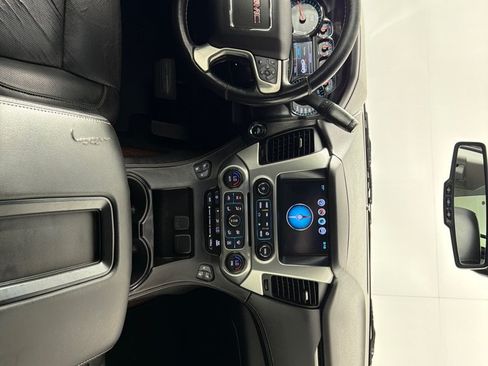 Used 2018 GMC Yukon XL SLT RWD image 25