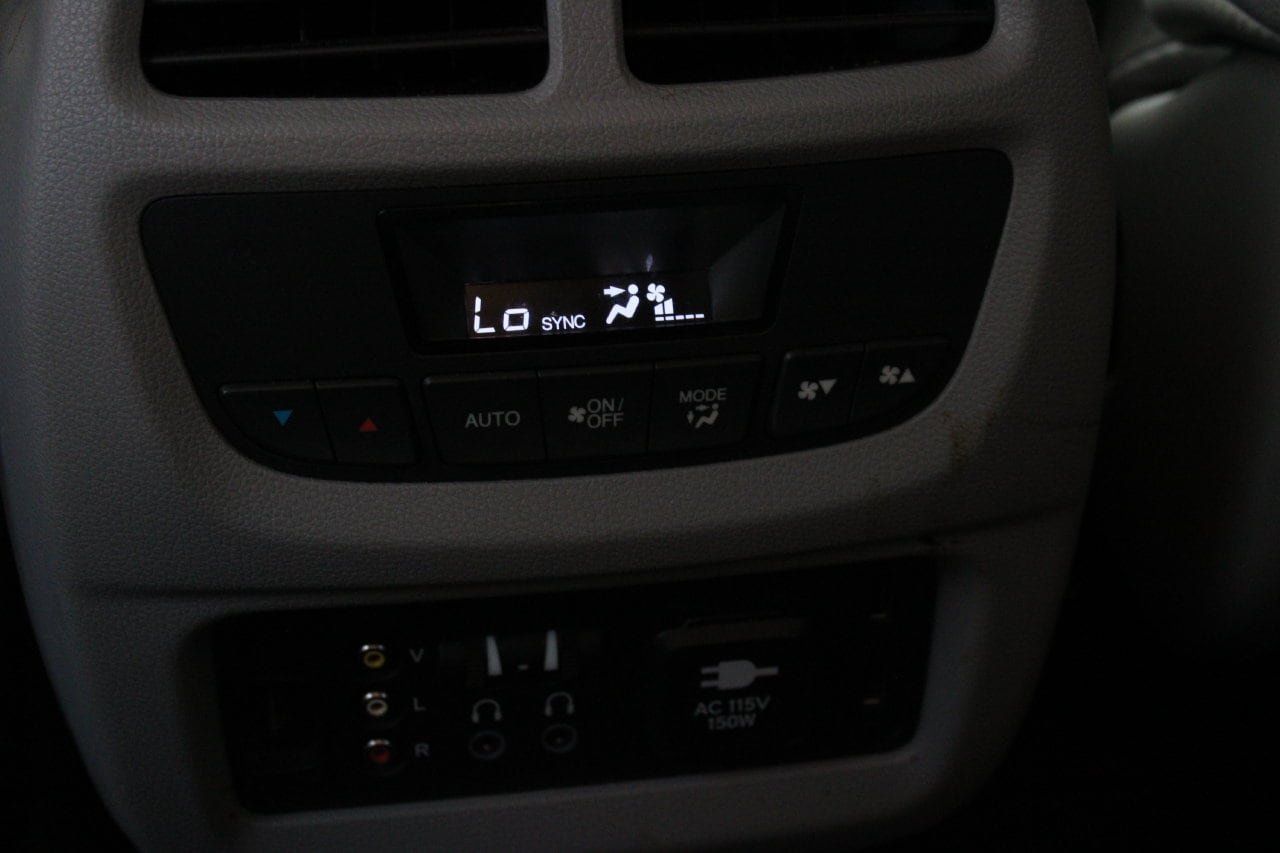 Used 2017 Honda Pilot Touring image 25