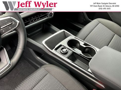 New 2026 Chevrolet Equinox LT w/ Midnight Edition FWD image 12