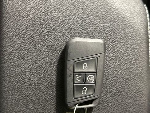 Used 2023 Volkswagen Jetta SE image 35