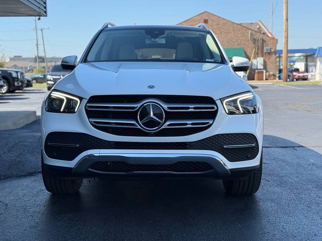 Used 2020 Mercedes-Benz GLE 350 4MATIC image 2