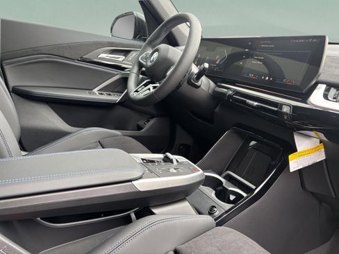 Used 2026 BMW X1 xDrive28i w/ Technology Package image 25