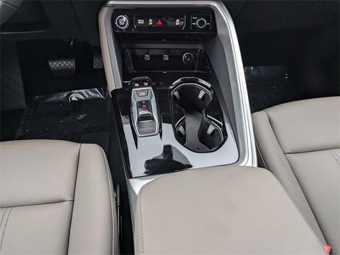 Used 2025 Audi Q5 Premium w/ Convenience Package image 16