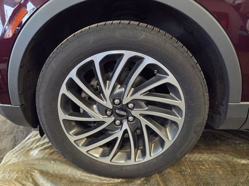 Used 2019 Lincoln Nautilus Reserve image 64