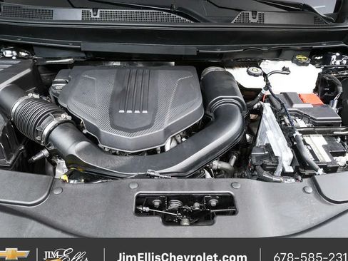 Certified 2025 Chevrolet Traverse LT FWD image 34