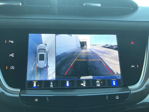 Certified 2025 Cadillac XT6 Premium Luxury w/ Platinum Package AWD/4WD image 18