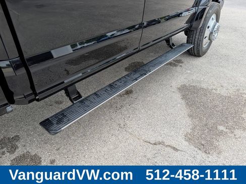 Used 2021 Ford F450 Platinum w/ FX4 Off-Road Package AWD/4WD image 32