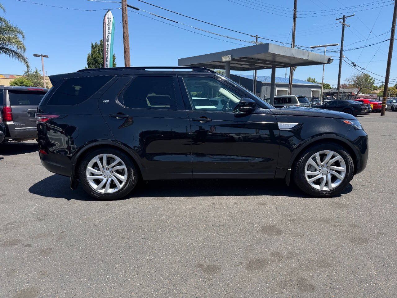 Used 2020 Land Rover Discovery HSE AWD/4WD image 8