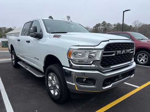 Used 2024 RAM 2500 Big Horn w/ Bed Utility Group image 10