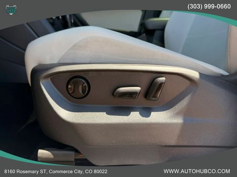 Used 2020 Volkswagen Tiguan SE w/ Panoramic Sunroof Package AWD/4WD image 29