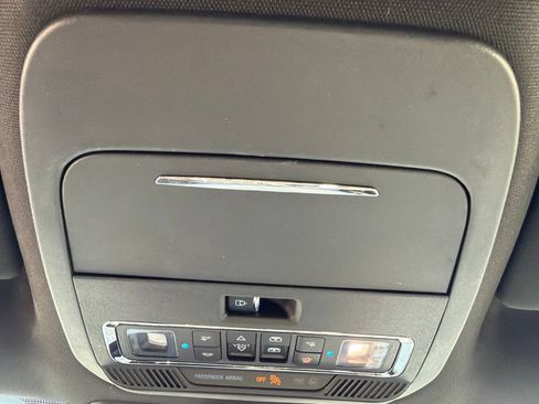 Used 2025 Ford F150 Platinum w/ Equipment Group 702A High AWD/4WD image 37