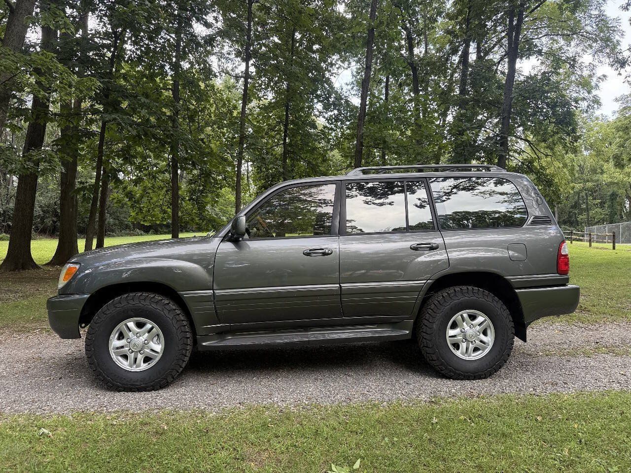 Used 2002 Lexus LX 470 4WD image 8