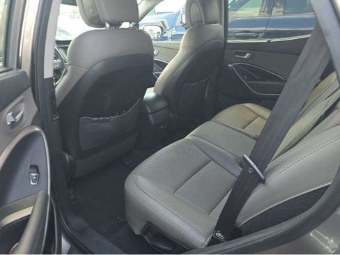 Used 2017 Hyundai Santa Fe Sport image 12