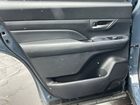 Used 2025 Toyota Grand Highlander XLE image 33