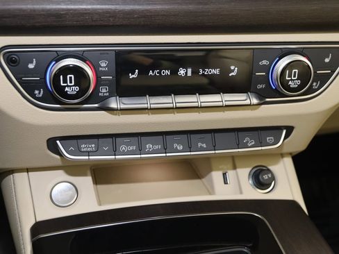 Used 2023 Audi Q5 2.0T Prestige image 30