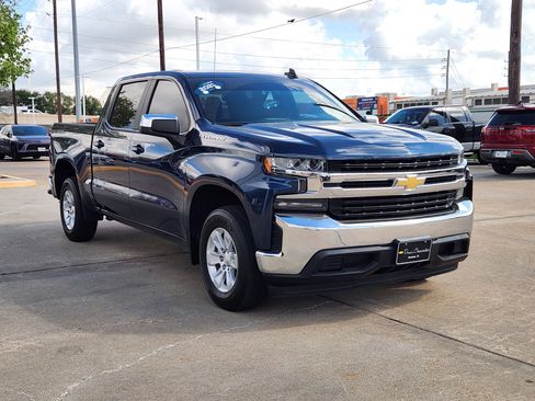 Used 2021 Chevrolet Silverado 1500 LT image 4