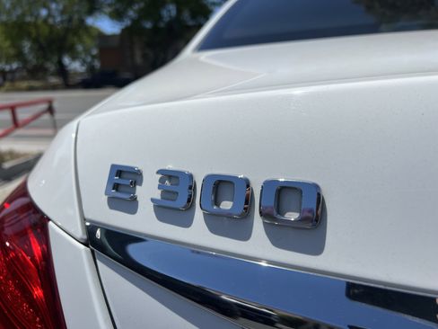 Used 2018 Mercedes-Benz E 300 w/ Premium 2 Package (Q02) image 8