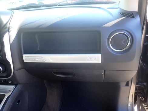 Used 2015 Jeep Compass High Altitude image 33