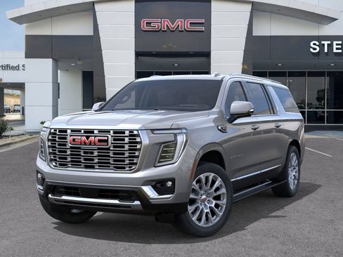 New 2026 GMC Yukon XL Denali w/ Denali Reserve Package AWD/4WD image 6