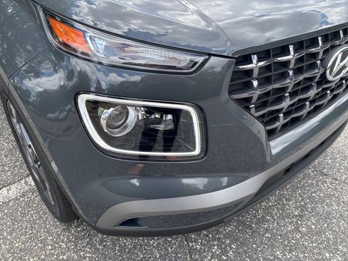 Certified 2025 Hyundai Venue Limited image 24