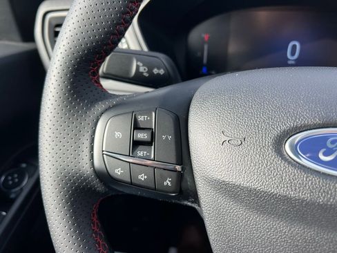 Used 2025 Ford Escape ST-Line w/ Cold Weather Package FWD image 26