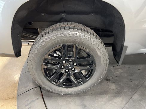 New 2026 Chevrolet Silverado 1500 LT Trail Boss w/ Dark Appearance Package image 35