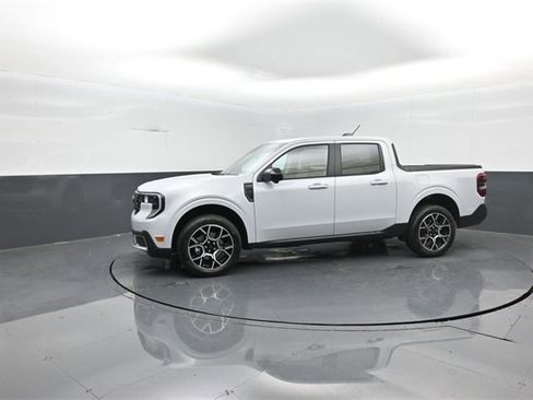 New 2025 Ford Maverick Lariat w/ 4K Tow Package image 4