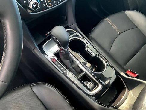 Used 2024 Chevrolet Equinox Premier image 15