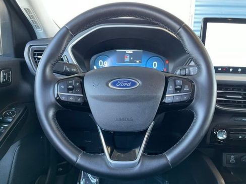 Certified 2025 Ford Escape Platinum AWD/4WD image 14
