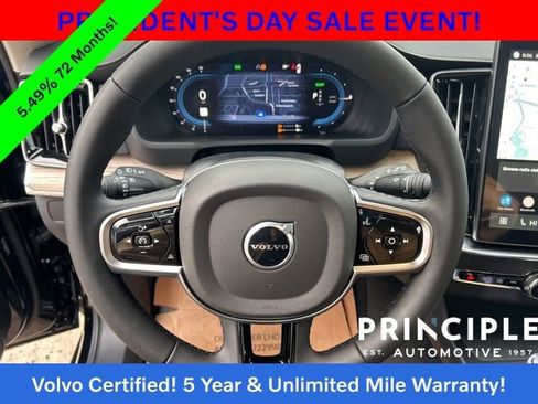 Certified 2025 Volvo XC90 T8 Core image 25