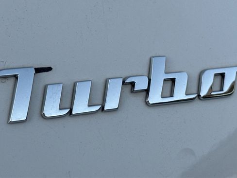 Used 2013 Volkswagen Beetle 2.0T image 17