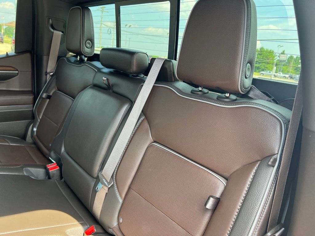 Used 2023 GMC Sierra 1500 Denali w/ Denali Reserve Package AWD/4WD image 27