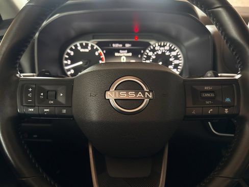 Used 2025 Nissan Rogue SV AWD/4WD image 23