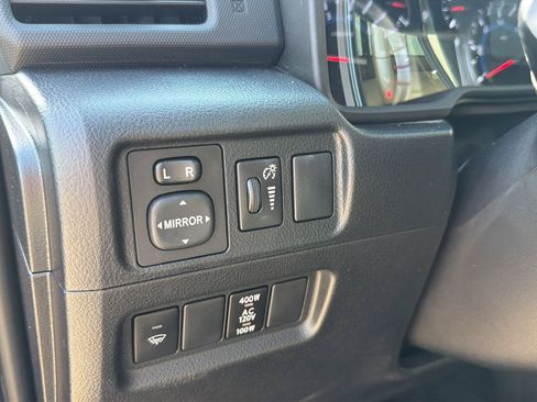 Used 2017 Toyota 4Runner SR5 Premium RWD image 25