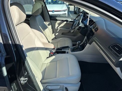 Certified 2019 Volkswagen Golf SE w/ Driver Assistance Package image 35