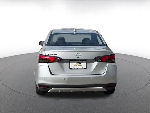 Used 2025 Nissan Versa SV FWD image 9